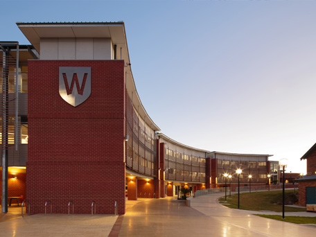 西悉尼大学
