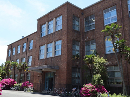 国立京都工艺織物大学